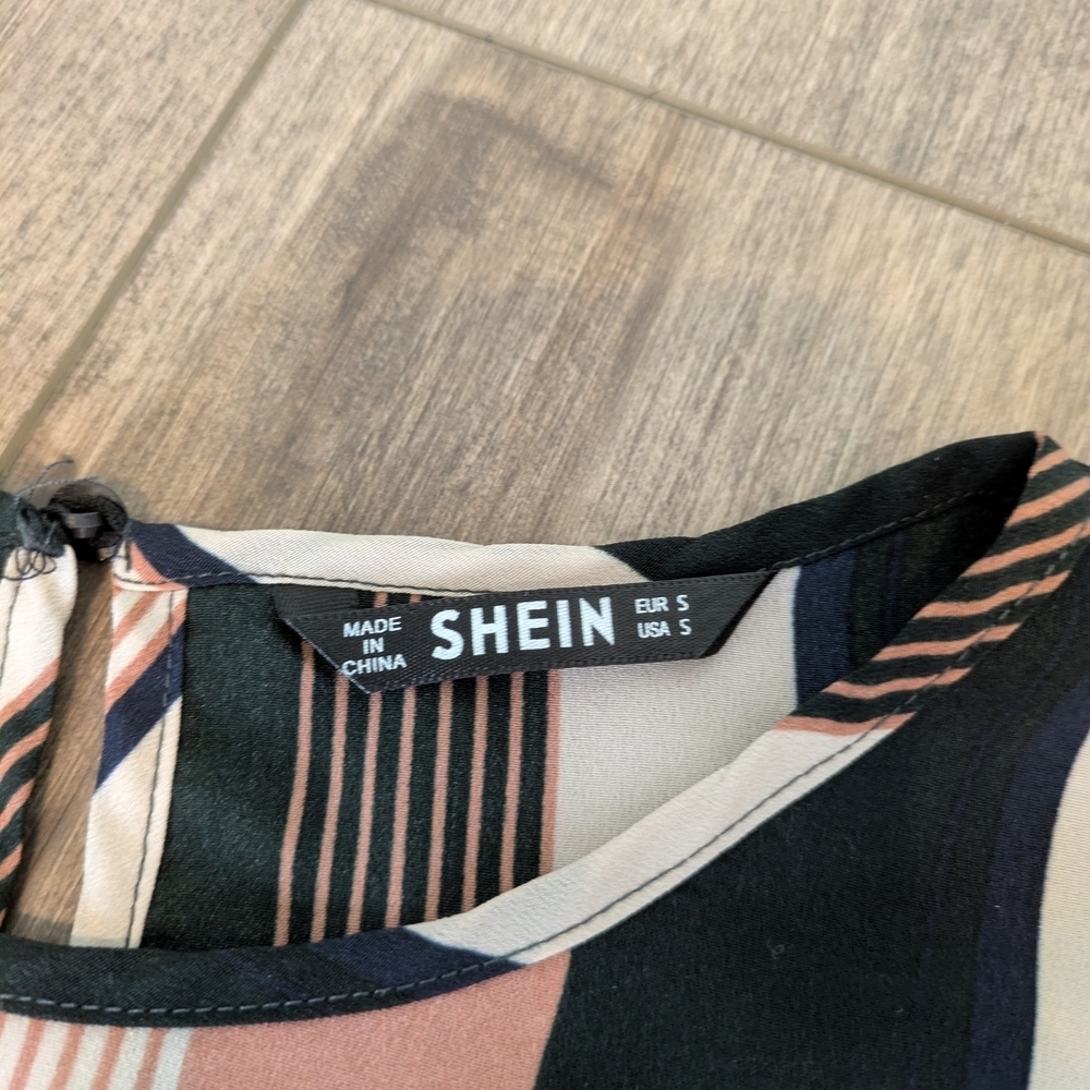 Striped and Floral Short Sleeve Tops - Picture 2 of 6